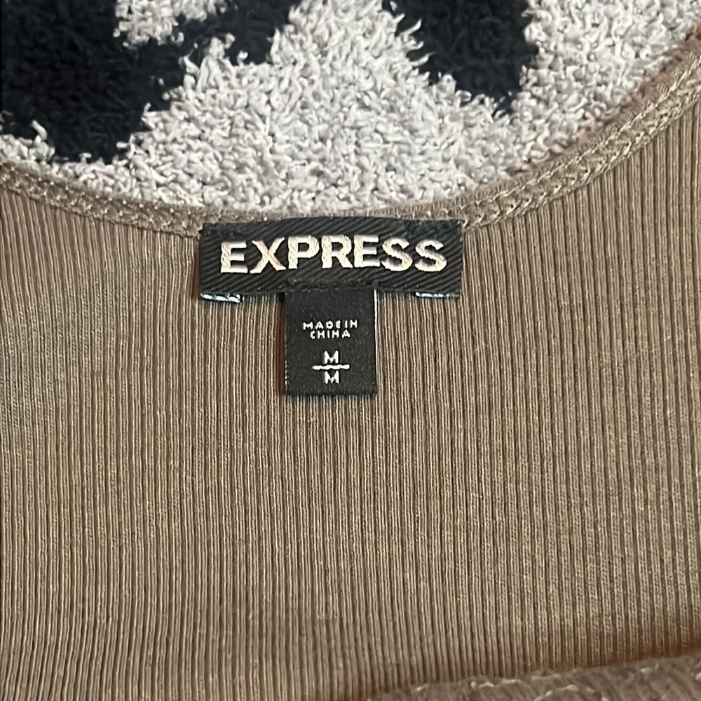 Express sequin top - Picture 2 of 7